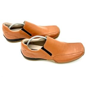 Kenneth Cole Reaction NWOT, Size 12, Ships next day